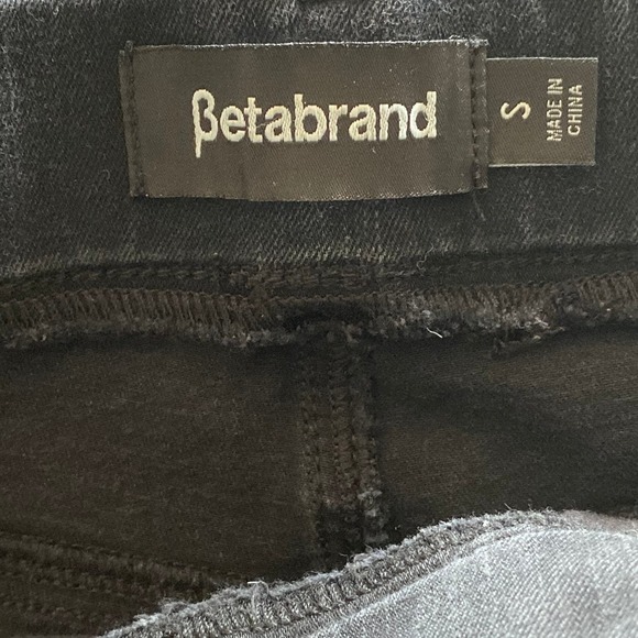 Betabrand Pull On Boot-Cut 4-Pocket Yoga Denim in Black, Size Small - Picture 4 of 10